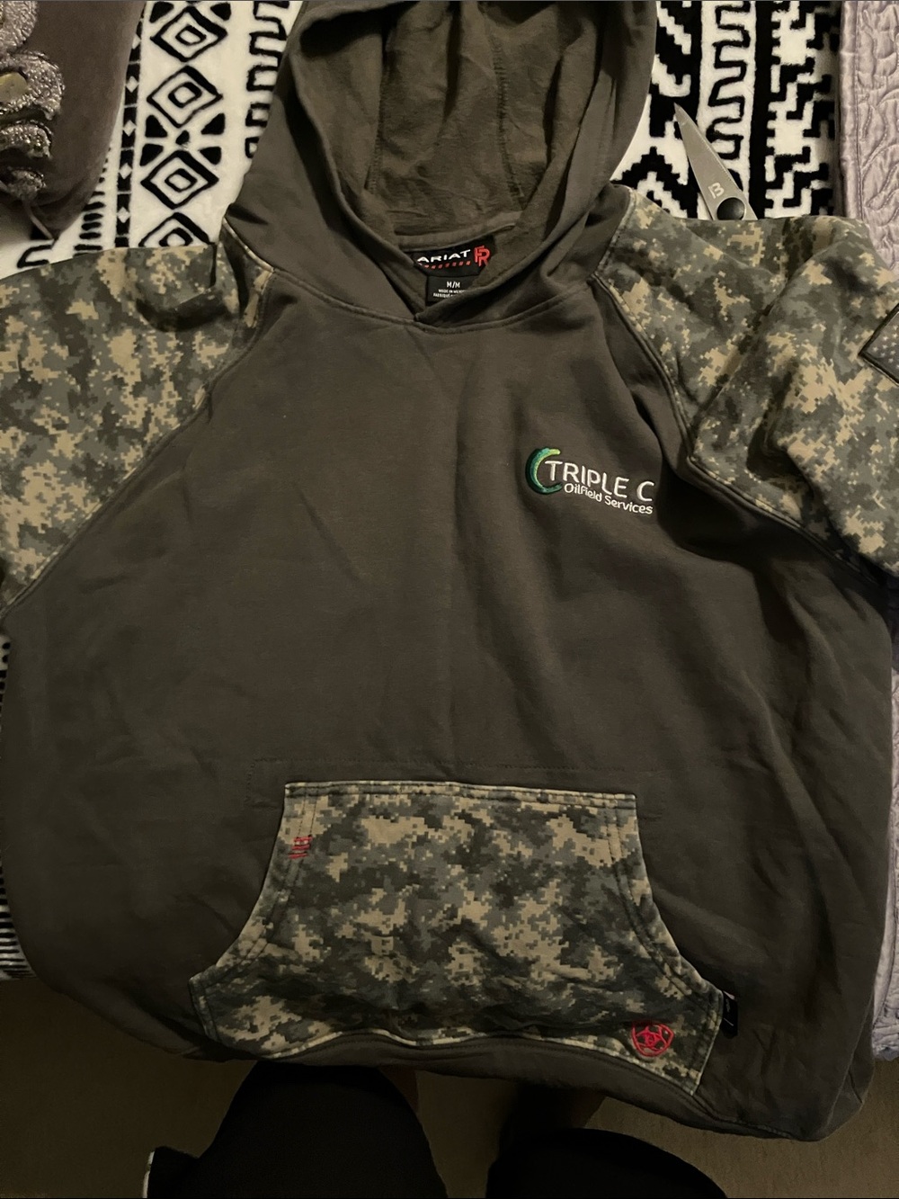 Legitimate oil fields , manufacturing gear.Ariat Olive Green Pullover Hoodie.